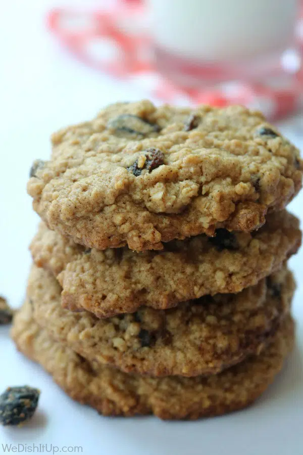 The Best Soft Oatmeal Cookies