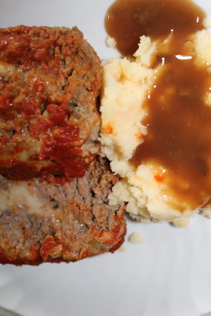 Amazing stuffed meatloaf