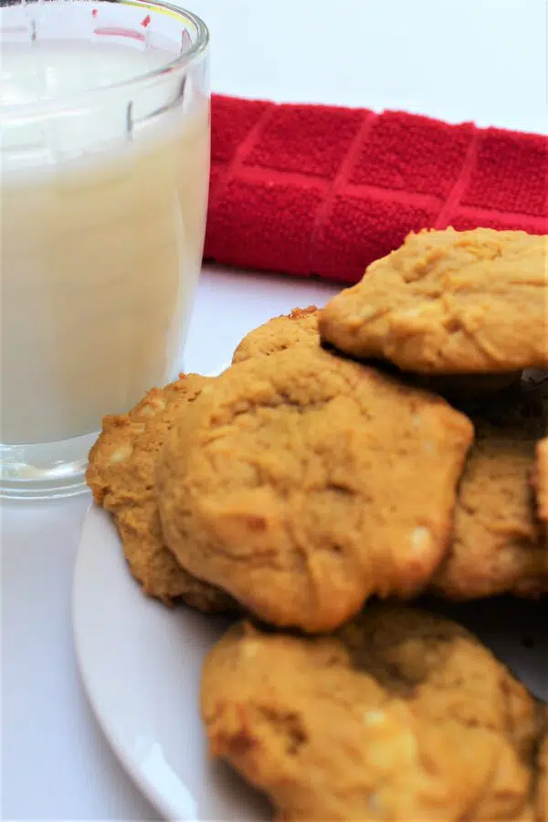 Pumpkin White Chocolate Chip Cookies