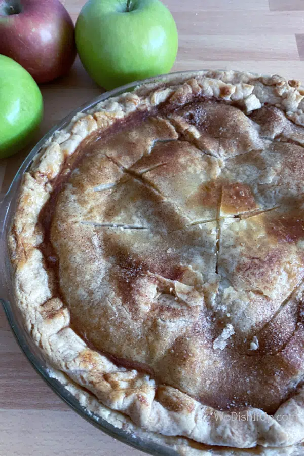 Classic Homemade Apple Pie 