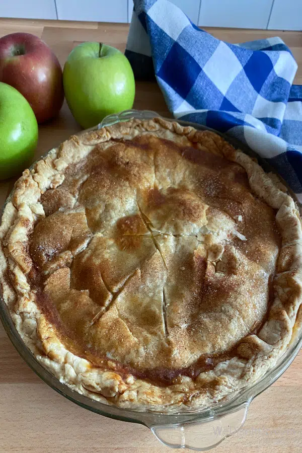 Classic Homemade Apple Pie