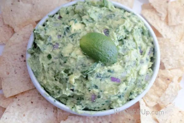 Copy Cat Chipotle Guacamole