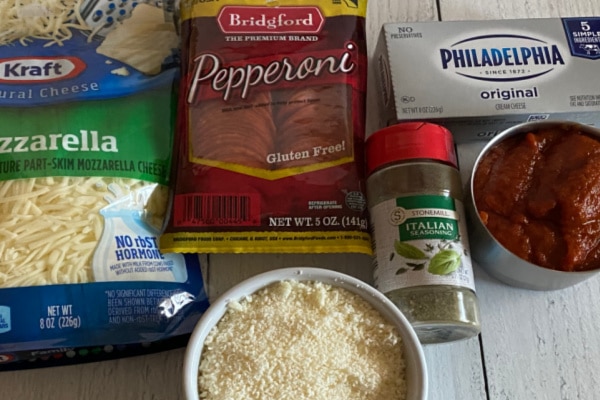 Ingredients for Pizza Dip