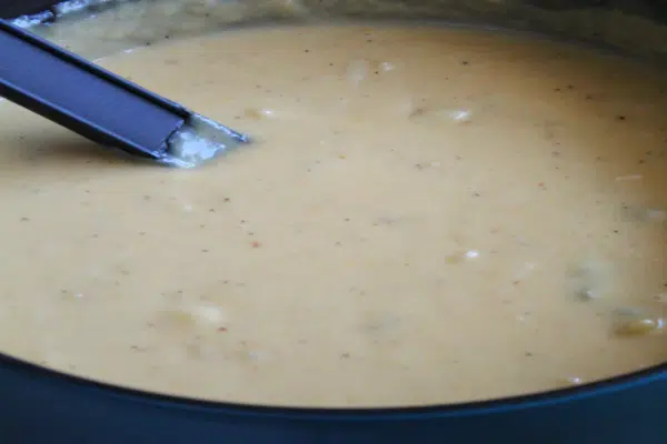 The Best Cheesy Potato Soup