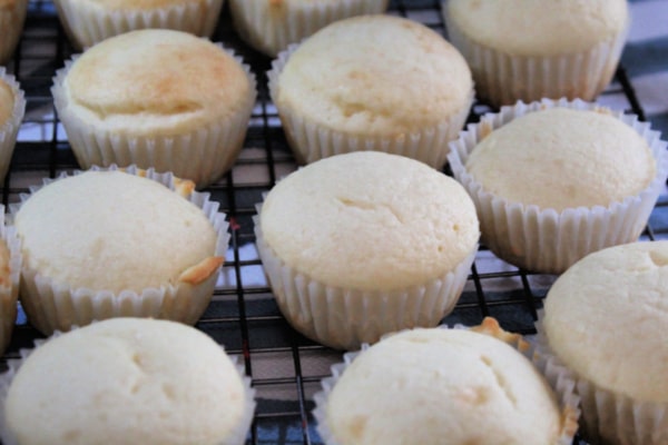 Vanilla Cupcakes 