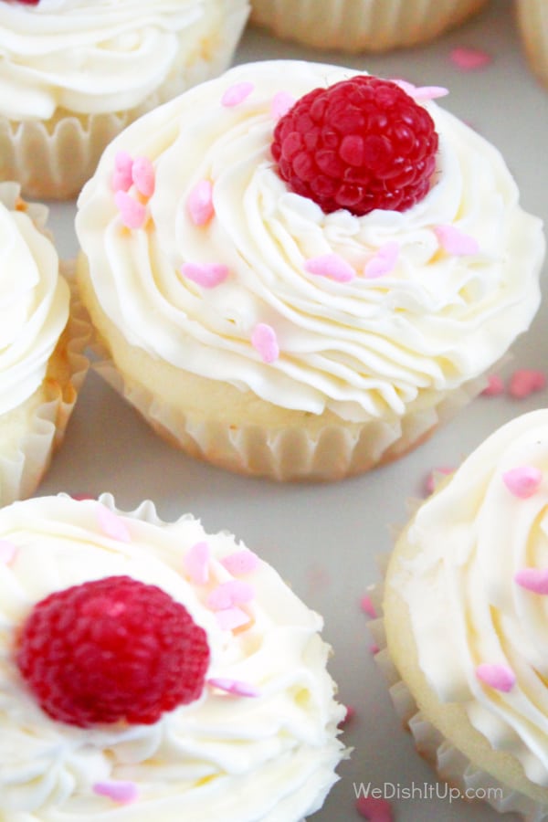 Raspberry Cream Cupcakes 