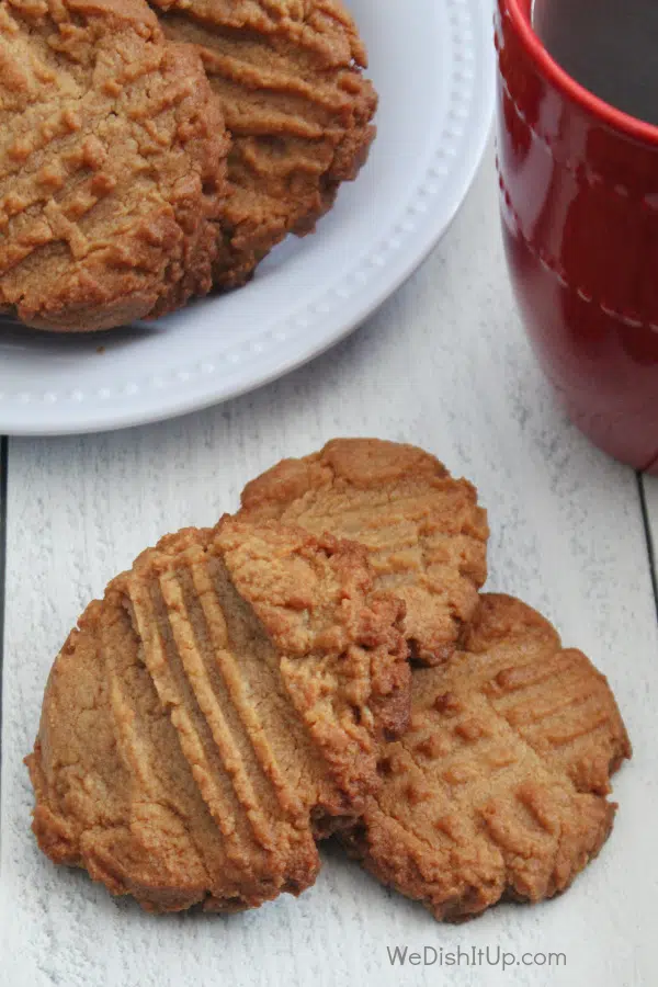 Easy Low Carb Peanut Butter Cookies