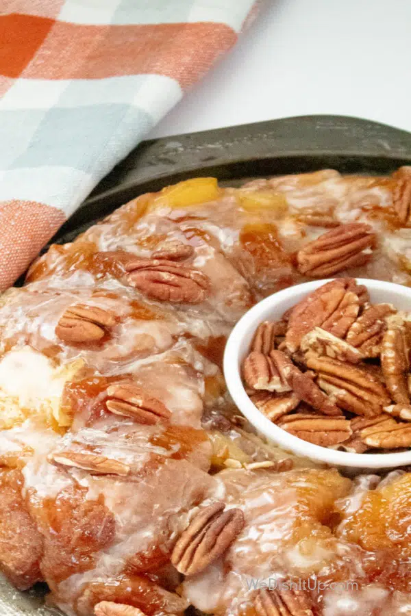 Extra Easy Apple Pie Monkey Bread