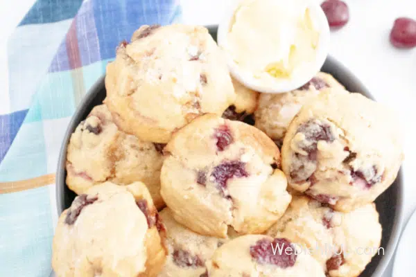 Fresh Cherry Muffins 