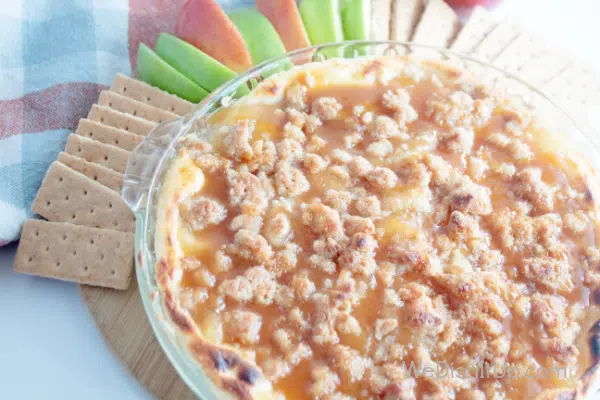 Easy Caramel Apple Cheesecake Dip 