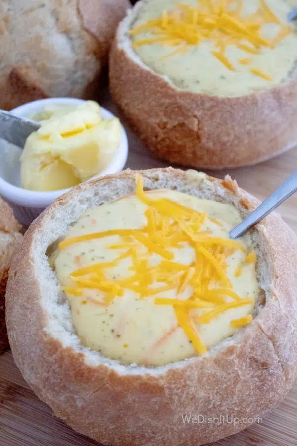 Soup in bread bowl